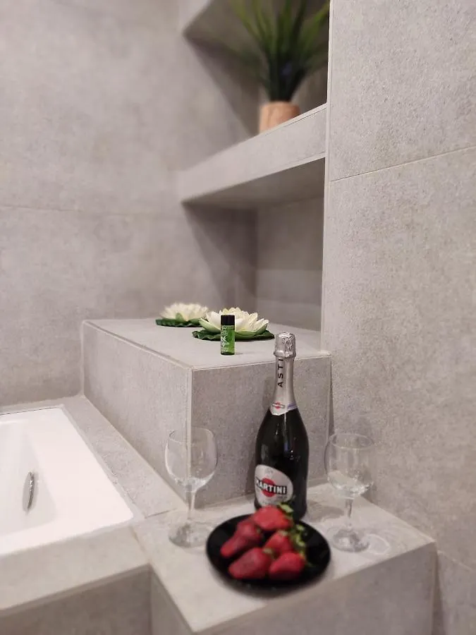 Navarino Jacuzzi Studio Rt Hospitality Services Apartment Thessaloniki Greece
